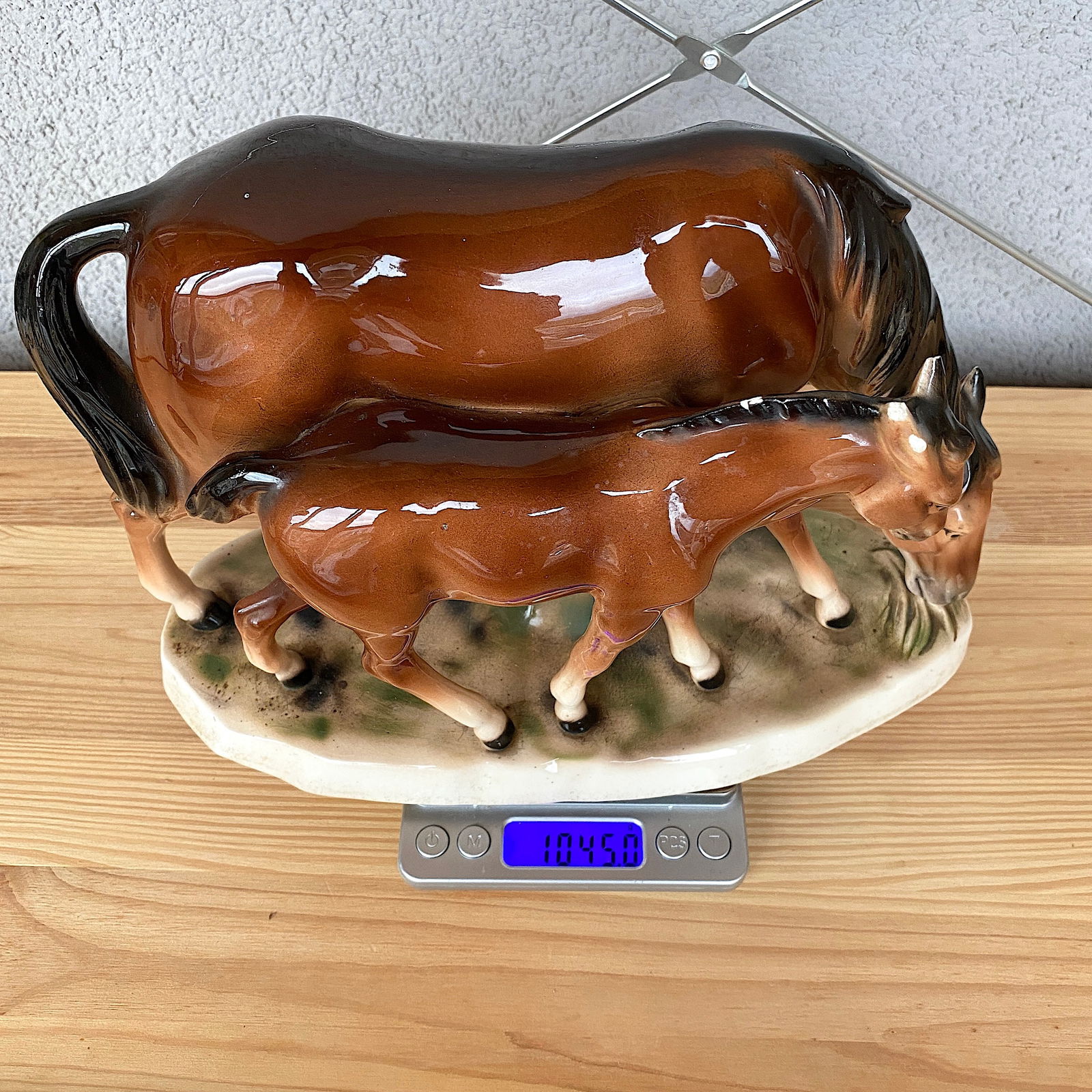 Signed porcelain horses - 7