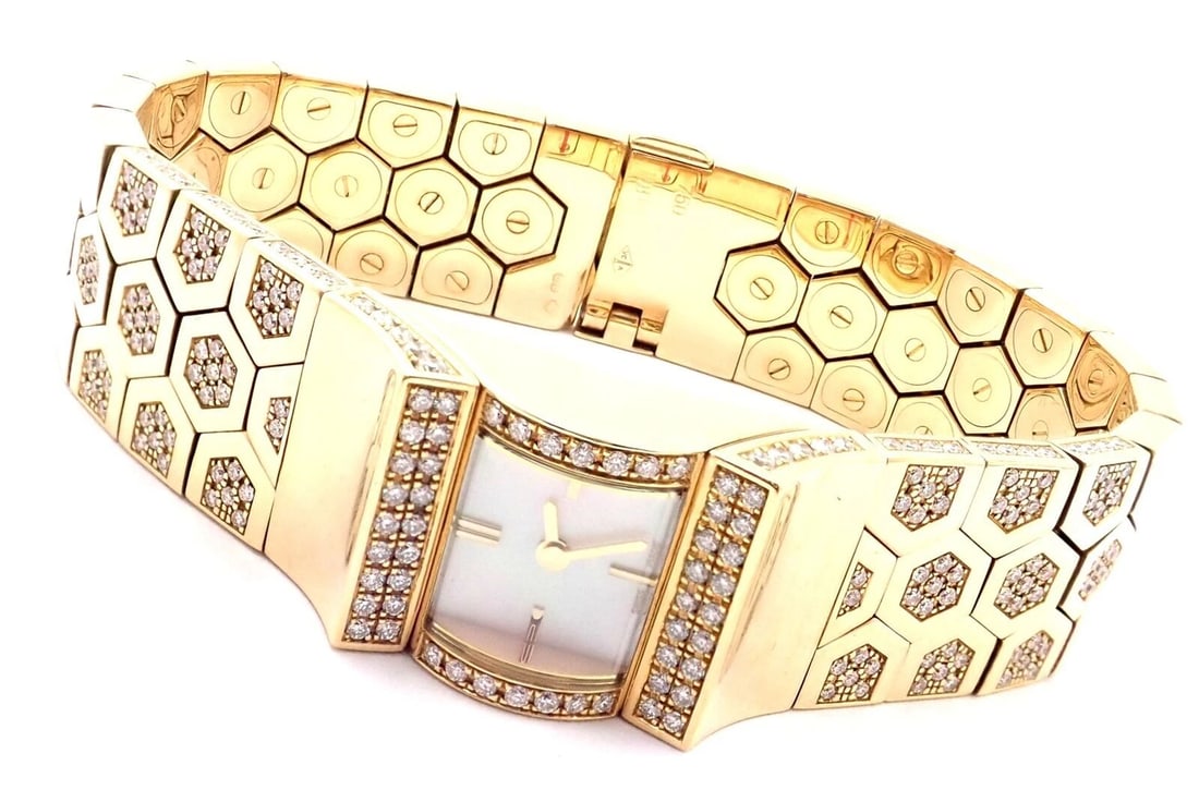 Authentic! Van Cleef & Arpels Ludo Swann 18k Yellow Gold Diamond Watch Papers: Authentic! Van Cleef & Arpels Ludo Swann 18k Yellow Gold Diamond Watch Papers About This Piece: About VCA: In 1896, Esther Arpels, the daughter of Salomon Arpels, a dealer in precious stones, married