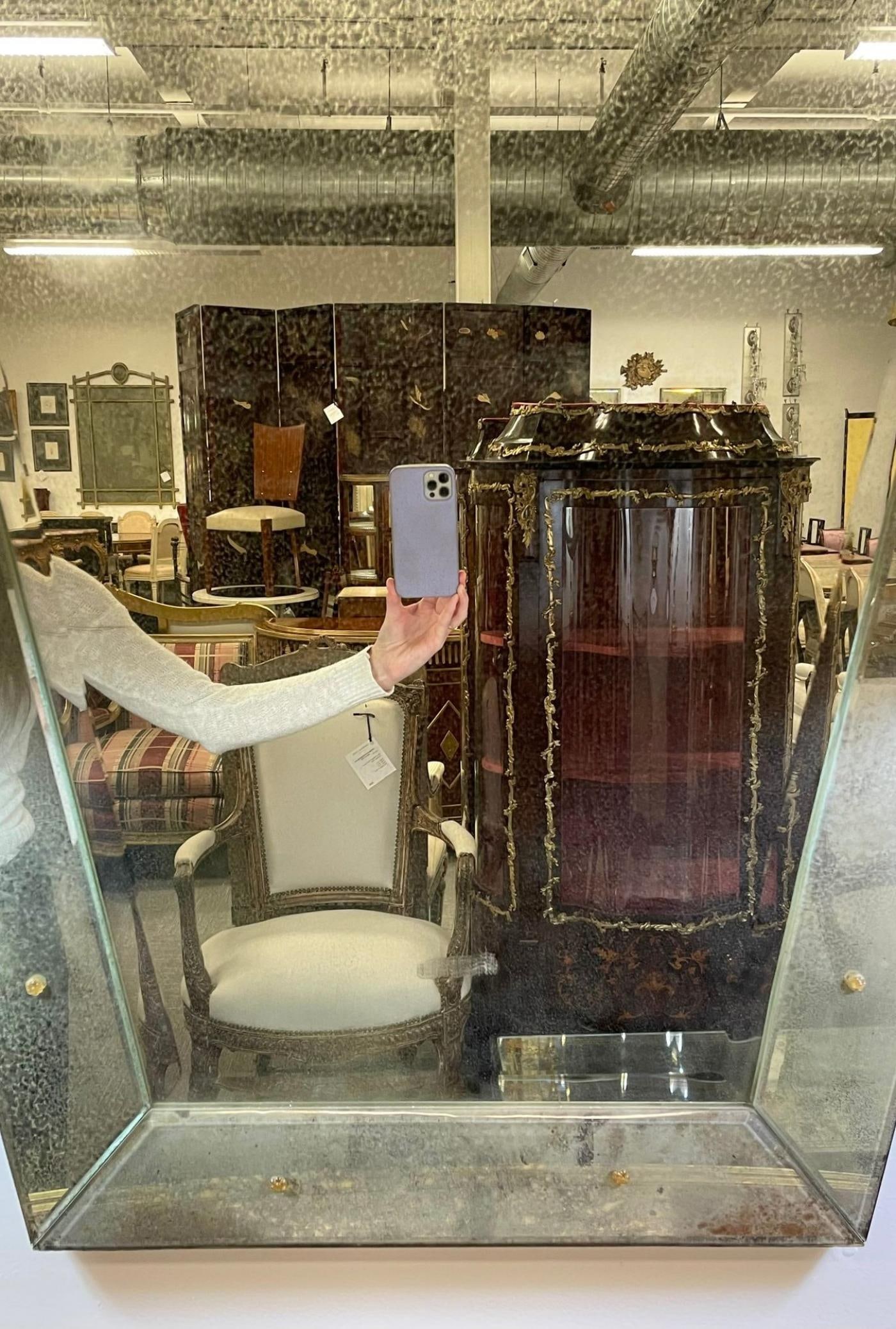 Venetian 'Key Hole' Shaped Beveled Glass Mirror, Hollywood Regency Style - 10