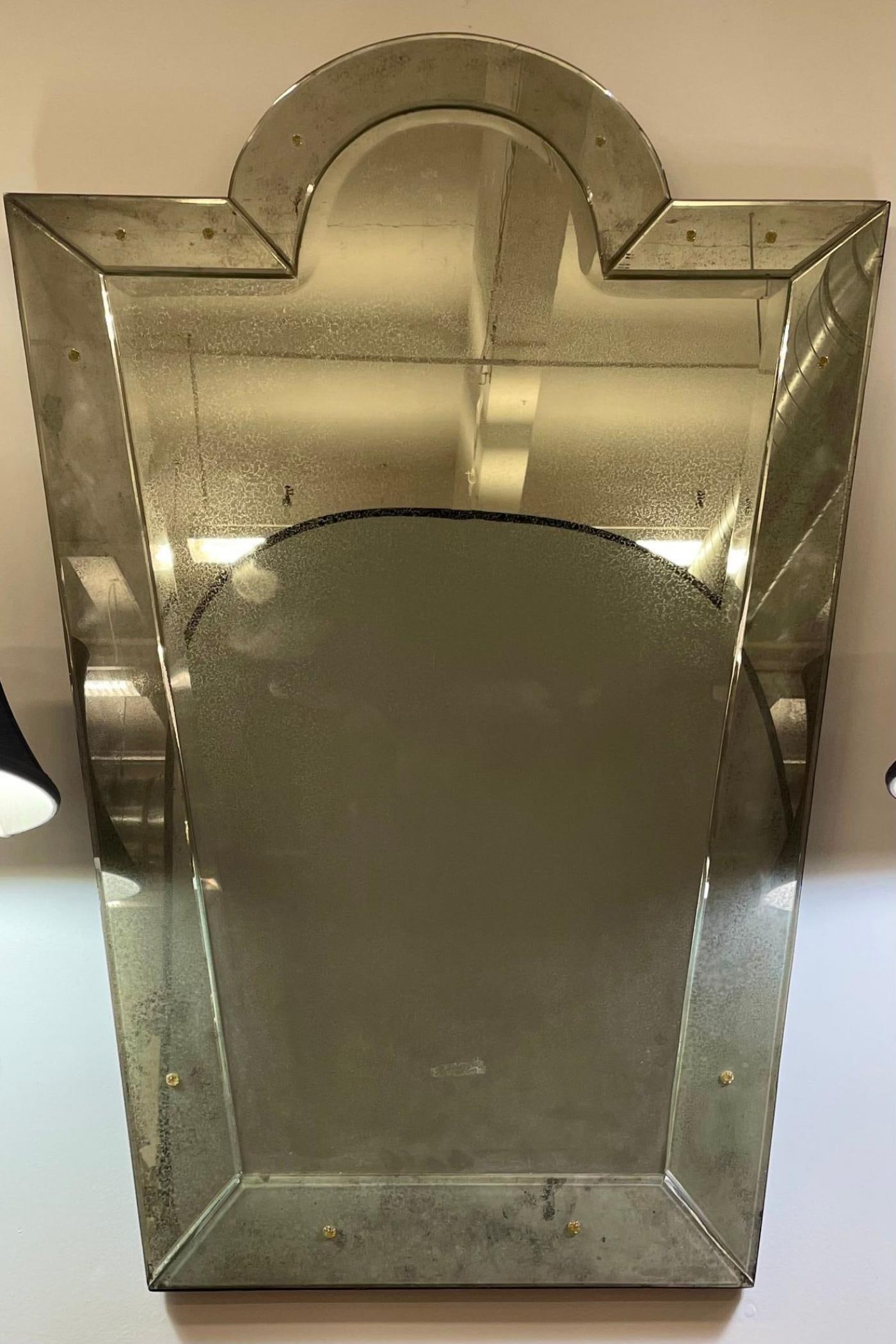 Venetian 'Key Hole' Shaped Beveled Glass Mirror, Hollywood Regency Style - 4