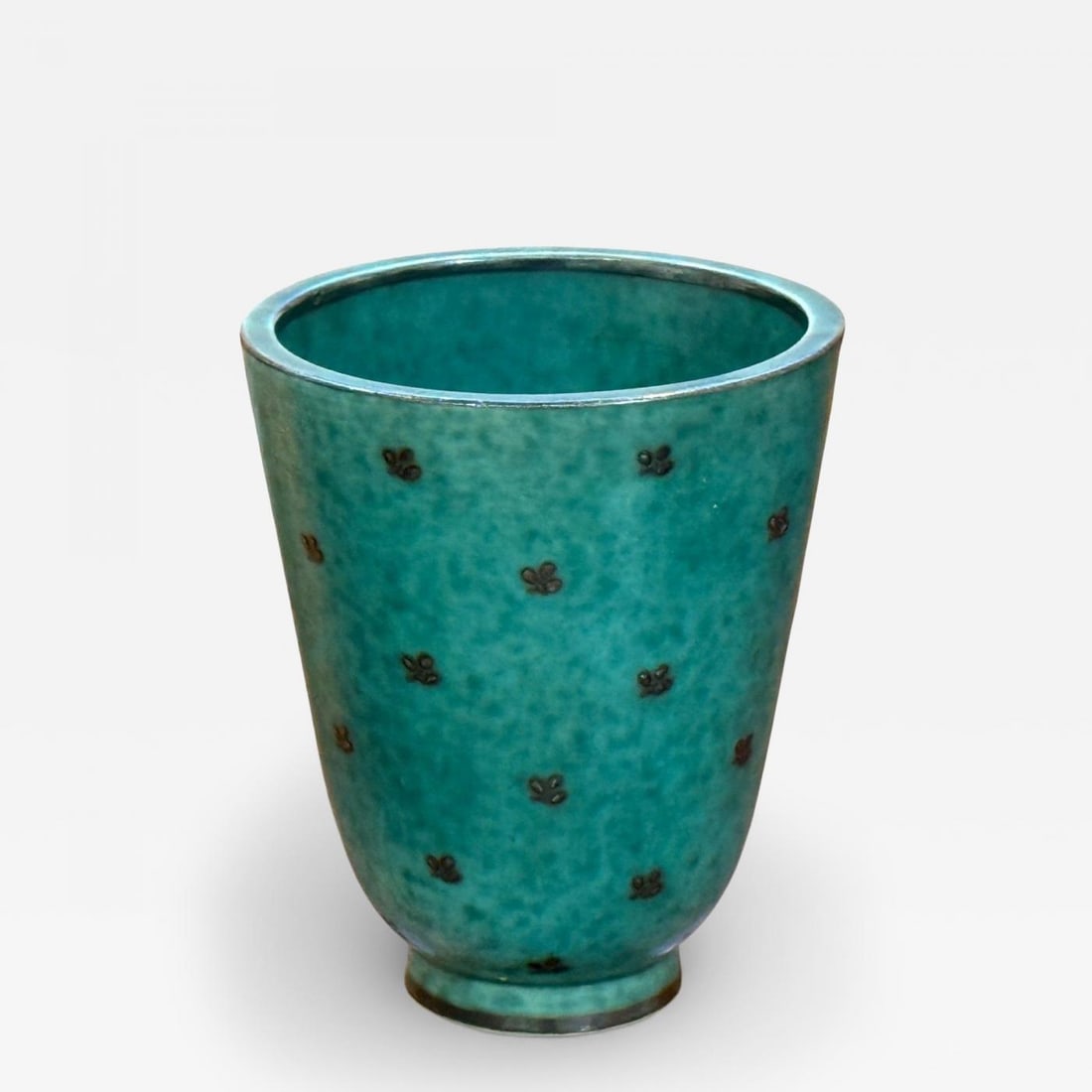 Wilhelm Kage, Green Ceramic, Argenta Vase, Sweden, 1930s: Title: Wilhelm Kage, Green Ceramic, Argenta Vase, Sweden, 1930s Description: Wilhelm Kage, Swedish Mid-Century Modern, Green Ceramic, "Argenta" Vase or Vessel, Sweden, 1930s A unique ceramic vase embe