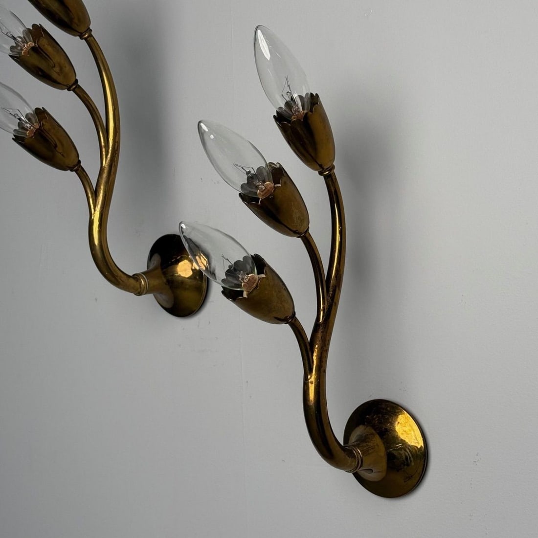 Gio Ponti Attr., Italian Mid-Century Modern, Wall Sconces, Brass, Flower Shape - 12