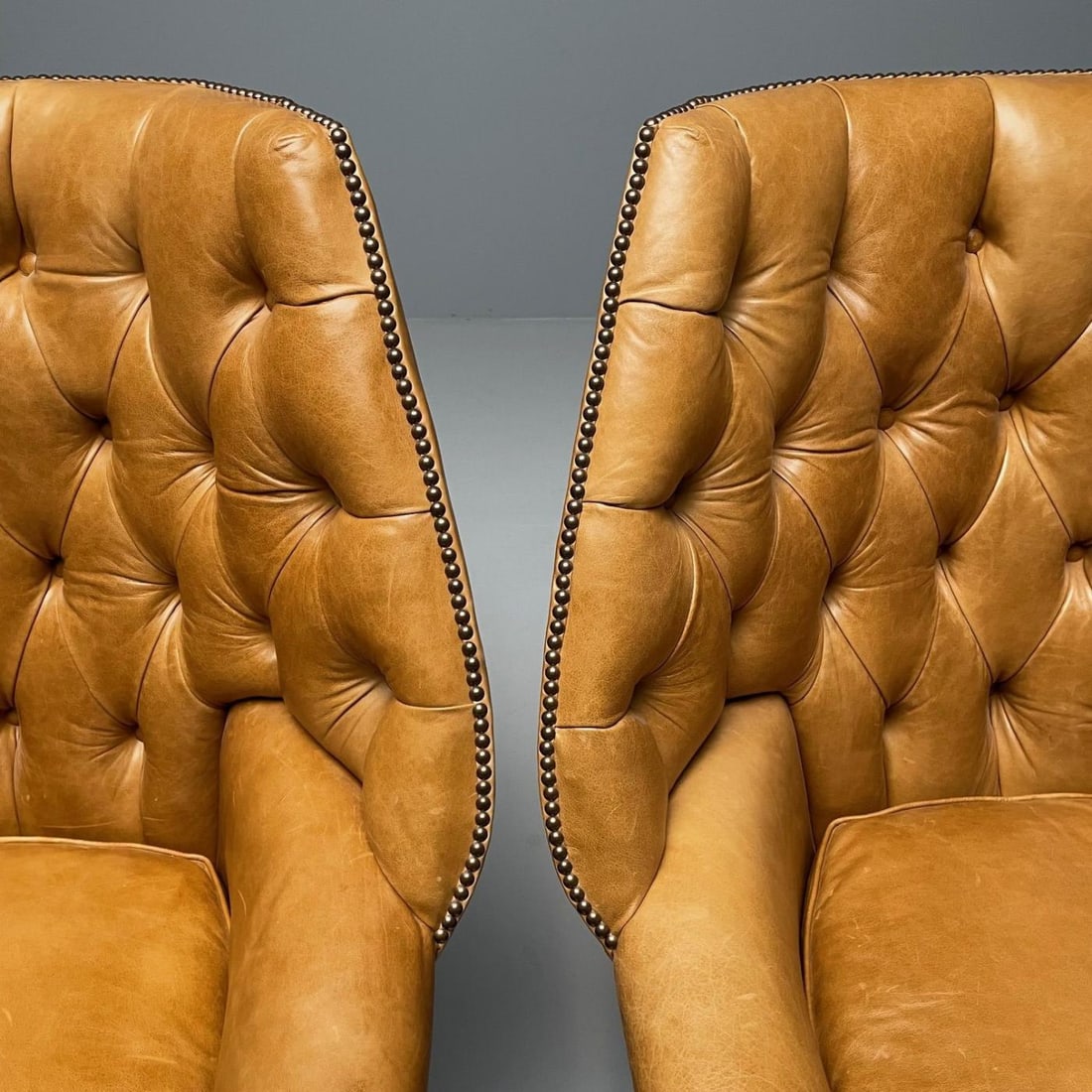Georgian, Large Tufted Lounge Chairs and Ottomans, Tan Leather, USA, 2000s - 12