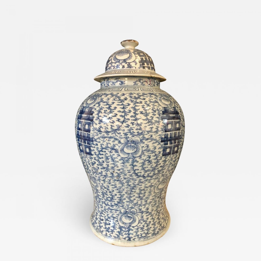 Blue and White Chinese Lidded Ginger Jar, Vase or Urn, Signed on Bottom: Title: Blue and White Chinese Lidded Ginger Jar, Vase or Urn, Signed on Bottom Description: Blue and white Chinese lidded ginger jar. Large and Impressive. Signed on bottom is this very impressive lid