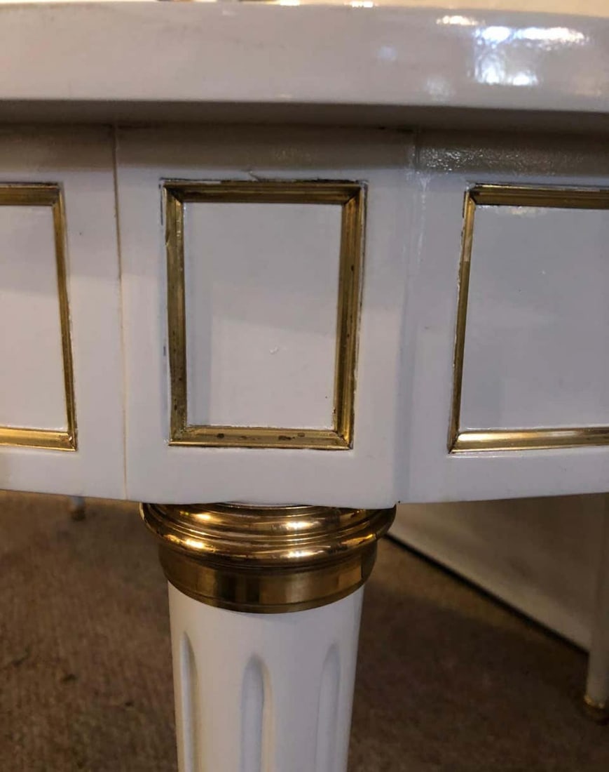 Hollywood Regency Dining Table in Gray Lacquered Bronze Mounted Finish - 10