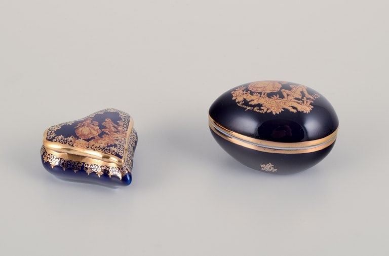 Limoges, France. Five pieces of miniature porcelain decorated with 22-karat gold leaf and beautiful - 5