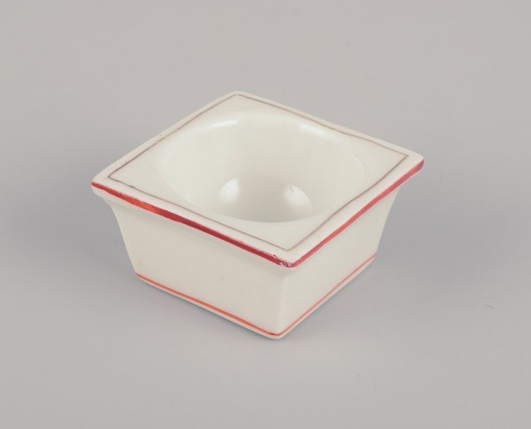 Meissen, Germany. A sugar bowl and a salt cellar. Decorated with coral red and gold-colored trim. - 2