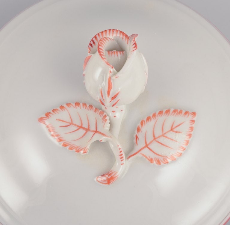 Meissen, Germany. Large coffee pot decorated with coral red and gold-colored trim. Art Deco. - 6