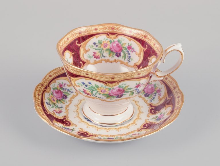 Royal Albert, England. A set of four "Lady Hamilton" coffee cups with saucers. Polychrome floral - 2