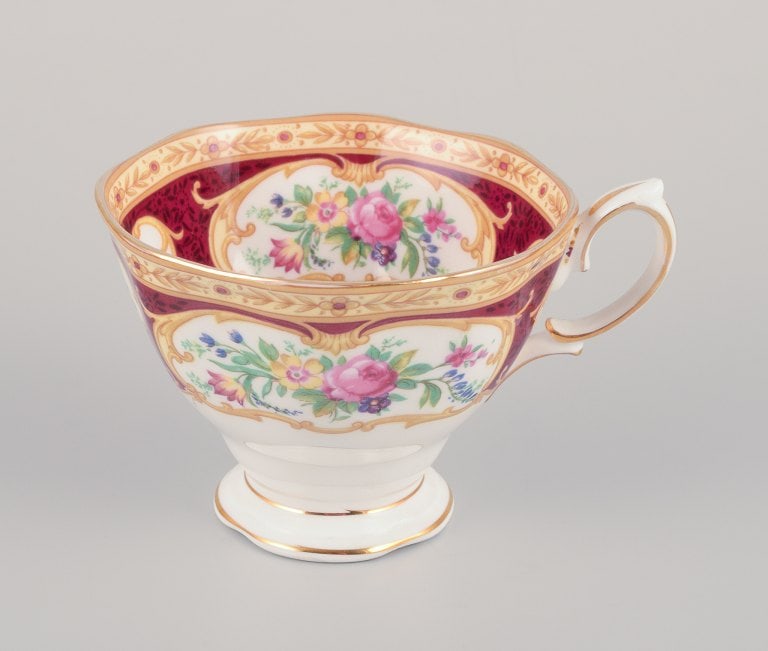 Royal Albert, England. A set of four "Lady Hamilton" coffee cups with saucers. Polychrome floral - 3