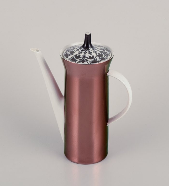 Bjørn Wiinblad (1918-2006) for Rosenthal, Germany. "Berlin Hilton" porcelain coffee pot, sugar - 2