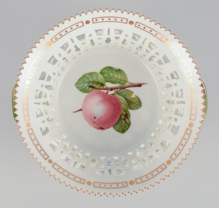 Royal Copenhagen Flora Danica porcelain fruit bowl, decorated in colors and gold with flowers. - 3