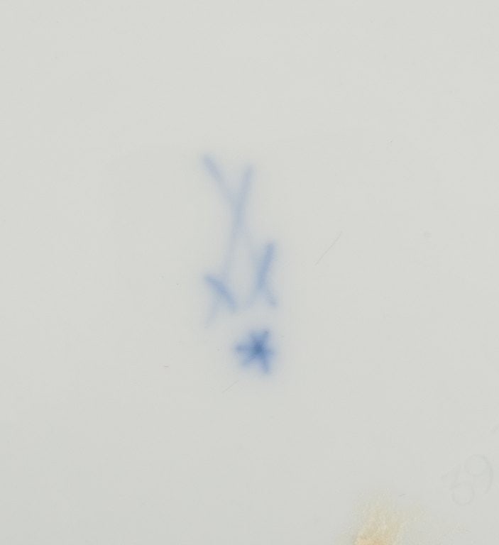 Meissen, Germany. A set of six antique porcelain dinner plates. Hand-painted with polychrome floral - 9