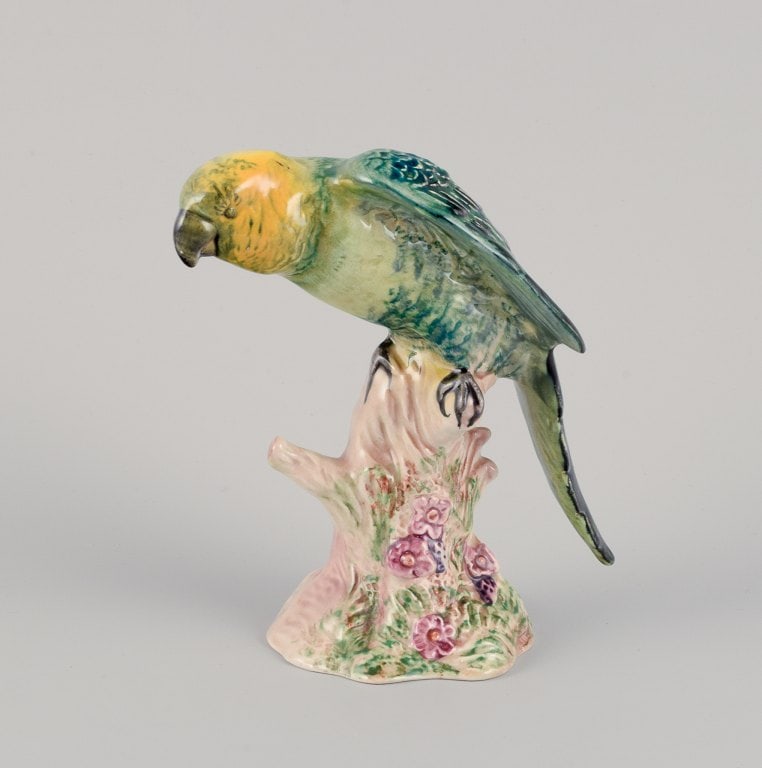 Beswick, England. Porcelain figurine of a parrot. Hand-painted. (1 of 9)