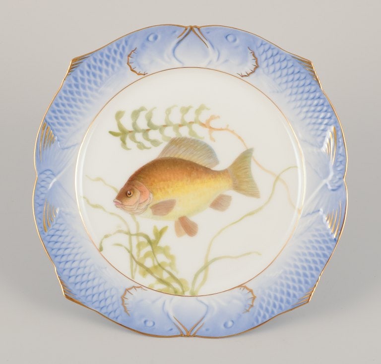 Royal Copenhagen Fauna Danica fish plate. Hand-painted fish motif with gold decoration. (1 of 7)