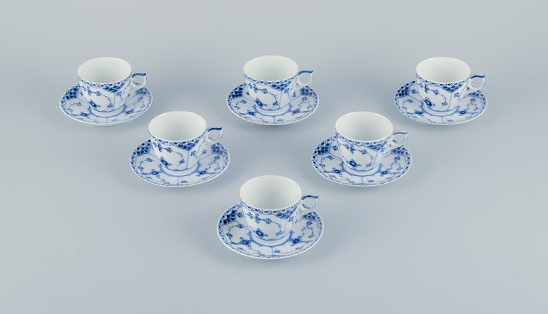 Royal Copenhagen Blue Fluted Half Lace. A set of six coffee cups with saucers.: Title:Royal Copenhagen Blue Fluted Half Lace. A set of six coffee cups with saucers. Description:Royal Copenhagen Blue Fluted Half Lace. A set of six coffee cups with saucers. Model 1/528. Approximate