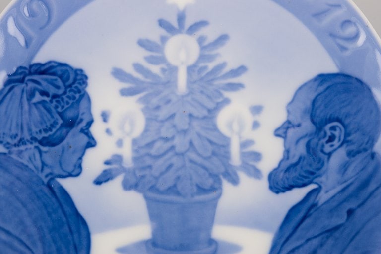 Royal Copenhagen Christmas Plate from 1912. - 4
