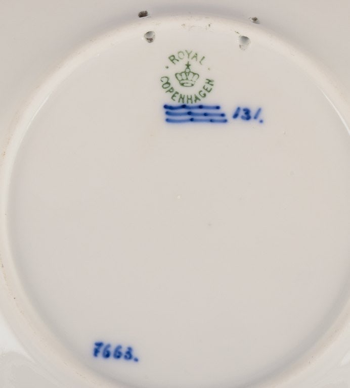 Royal Copenhagen Christmas Plate from 1915. - 5