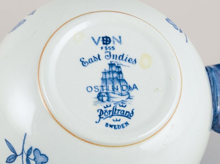 Nils Emil Lundström for Rörstrand, Sweden, "Ostindia" sugar bowl and creamer in faience - 8