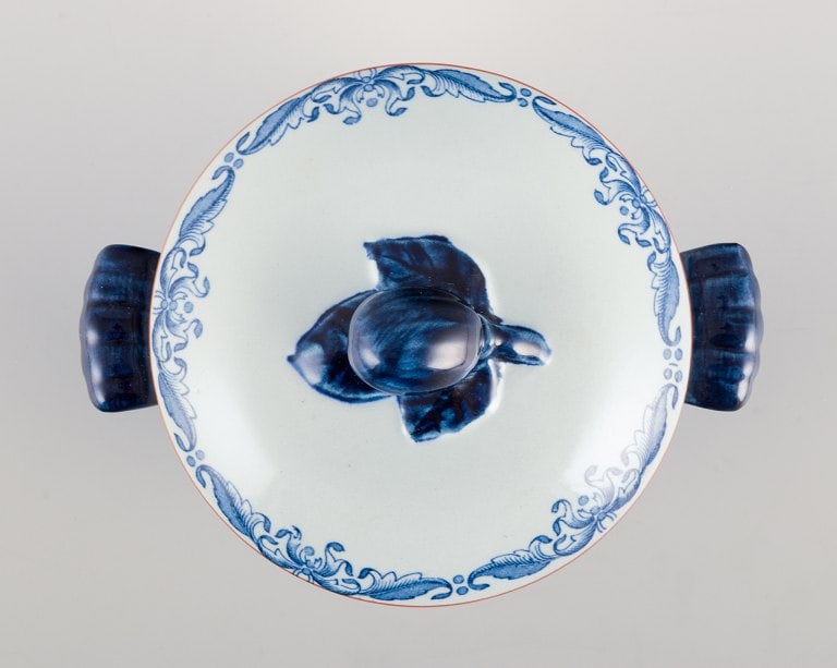 Nils Emil Lundström for Rörstrand, Sweden, "Ostindia" sugar bowl and creamer in faience - 9