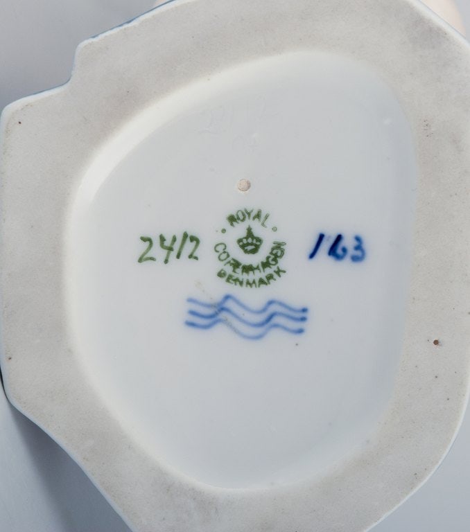 Royal Copenhagen, rare porcelain figurine of a mermaid holding fish in her hands. - 7