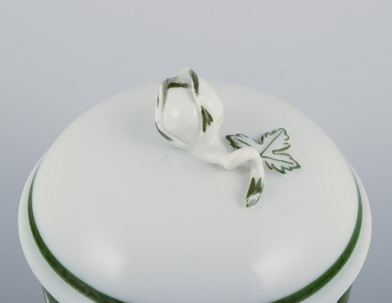 Meissen, Germany, Green Ivy Vine, sugar bowl and creamer. Hand-painted. - 5