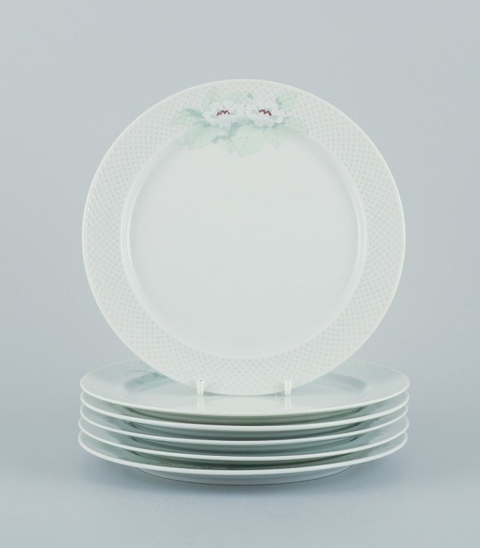 Tapio Wirkkala for Rosenthal Studio-linie, "Century Blütentraum". A set of six plates decorated (1 of 5)