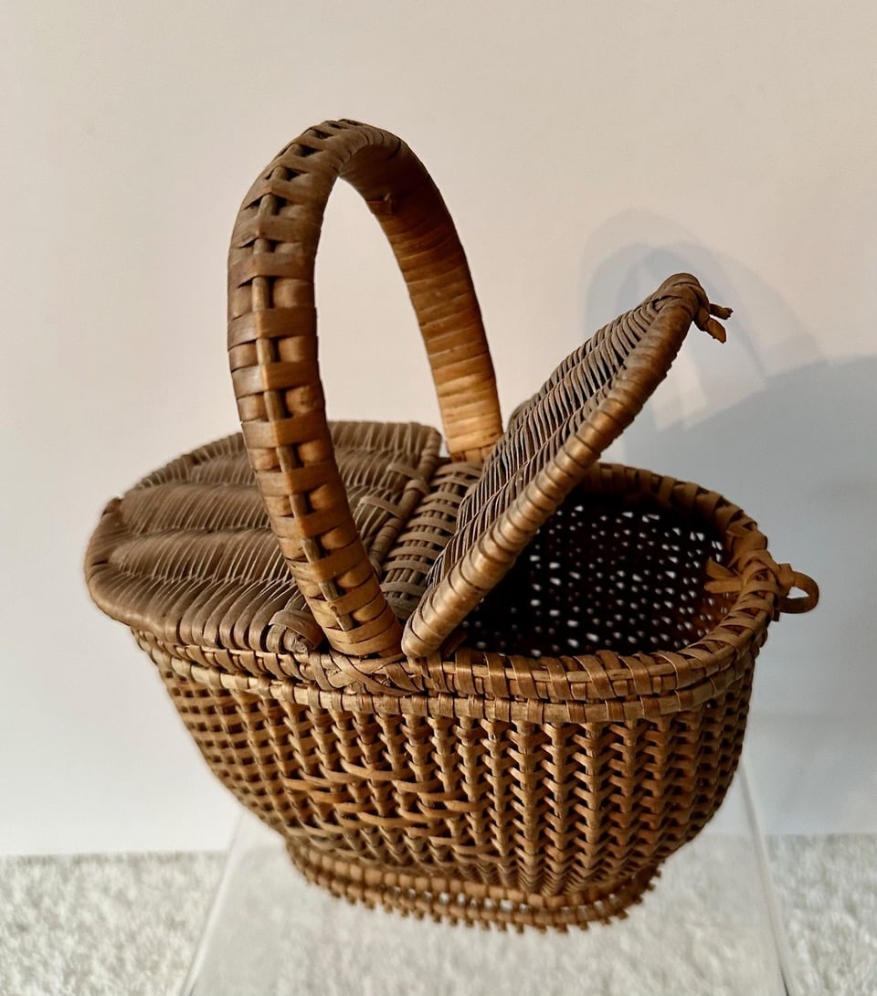 Miniature Double-Lidded Picnic Basket - 2