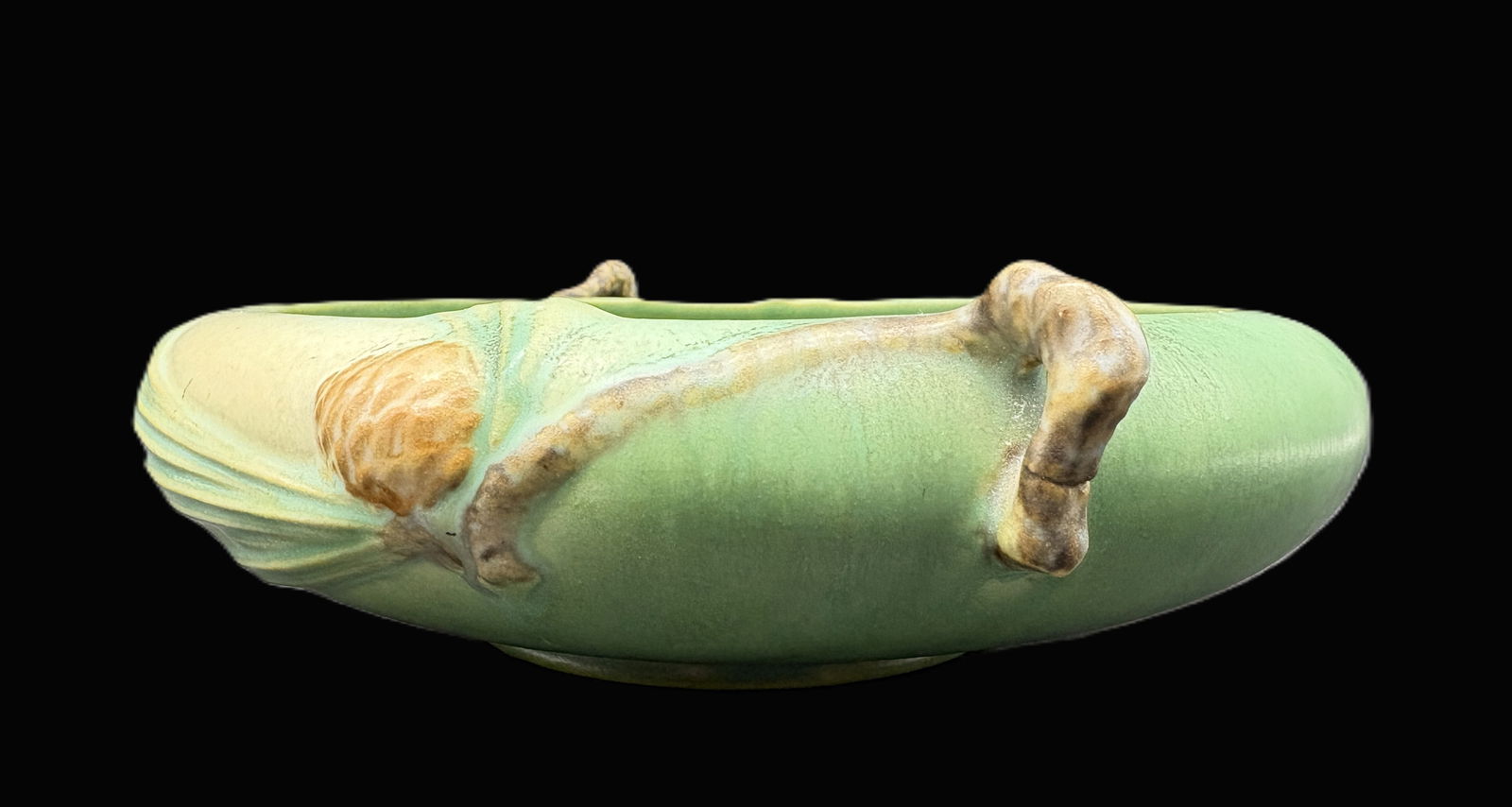 Roseville Pottery Pinecone Low Bowl HTF Form 354: Date/Period: 1030'sDimension: Approx 9" wide at widest x 2" tallMaterial: potteryAdditional Information: Roseville Pottery Pinecone Low Bowl HTF Form 354 Shipping:Domestic: Flat-rate of