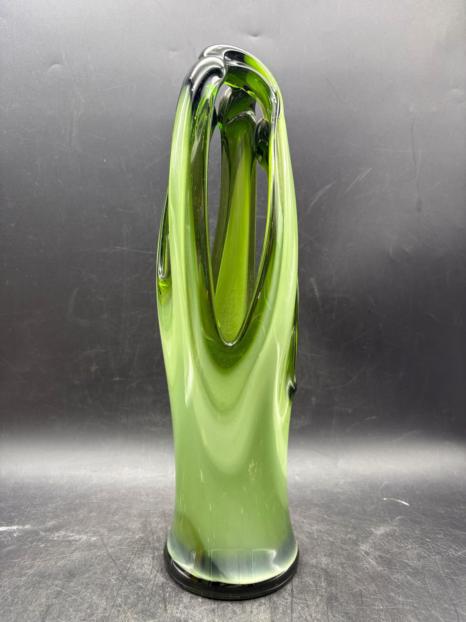Vintage MAEXSA Hand Blown Green Art Glass Pulled Basket Vase - 2