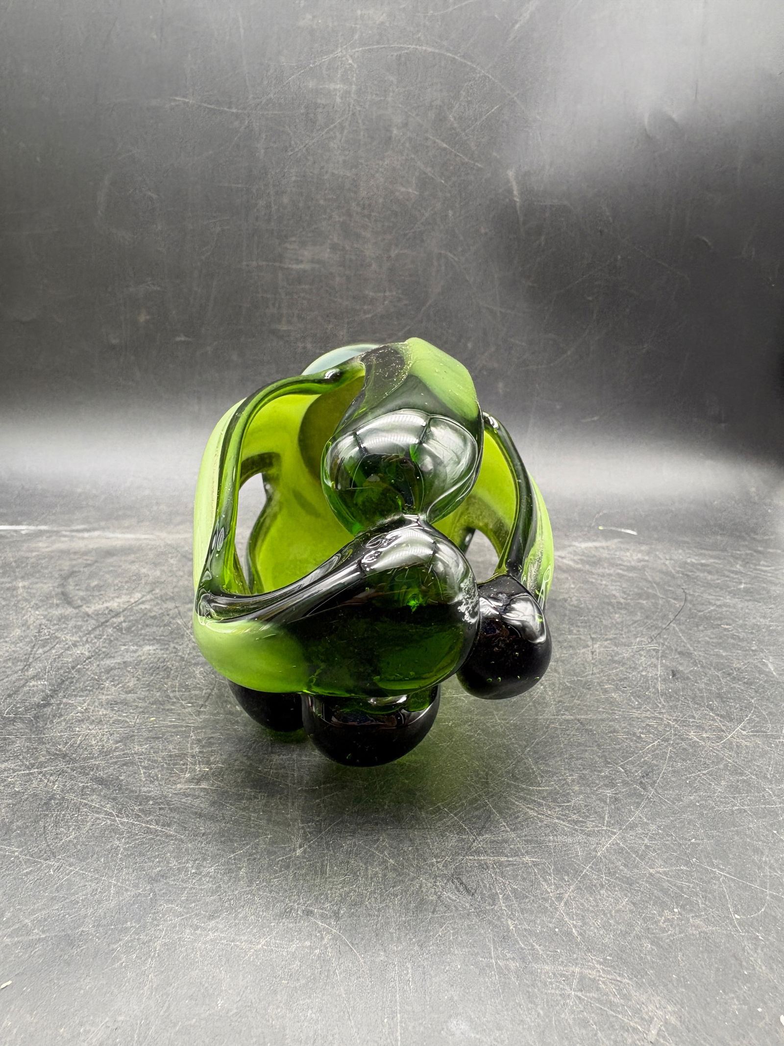 Vintage MAEXSA Hand Blown Green Art Glass Pulled Basket Vase - 8