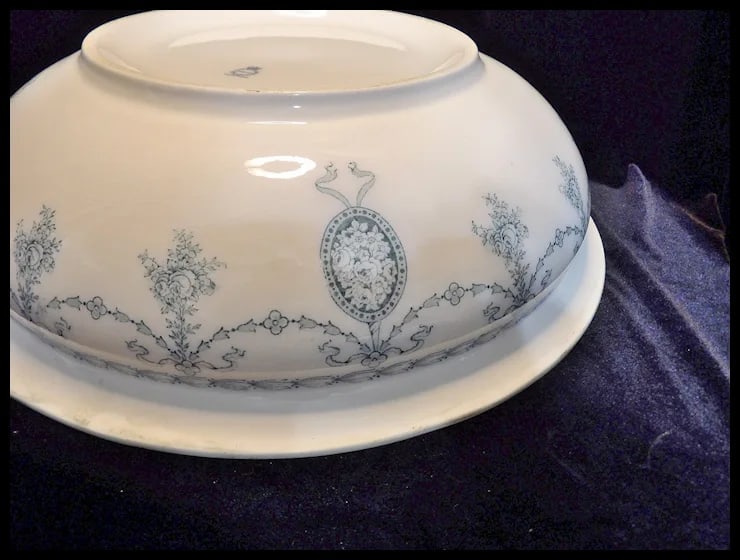 Antique John Maddock & Sons Royal Vitreous England Superior Wash Basin and Pitcher - 9