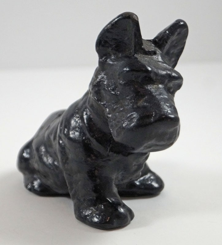 Scottie Dog Cast Iron Paperweight 1930 (1 of 6)