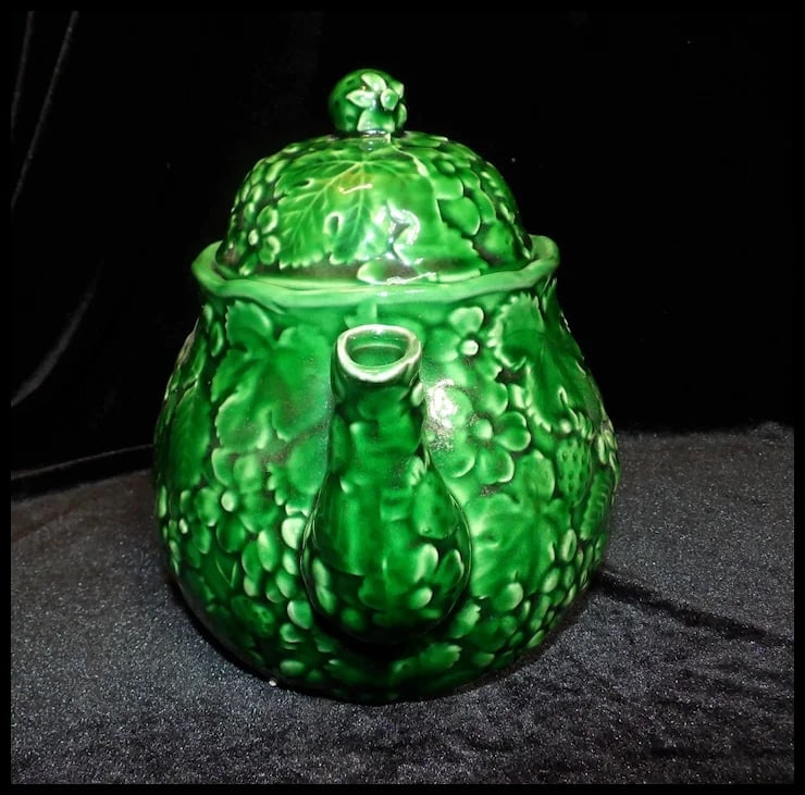 Haddon Group 1983 Green Strawberry Leaves and Flowers Teapot - 5
