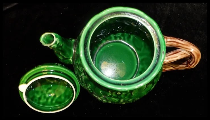 Haddon Group 1983 Green Strawberry Leaves and Flowers Teapot - 7