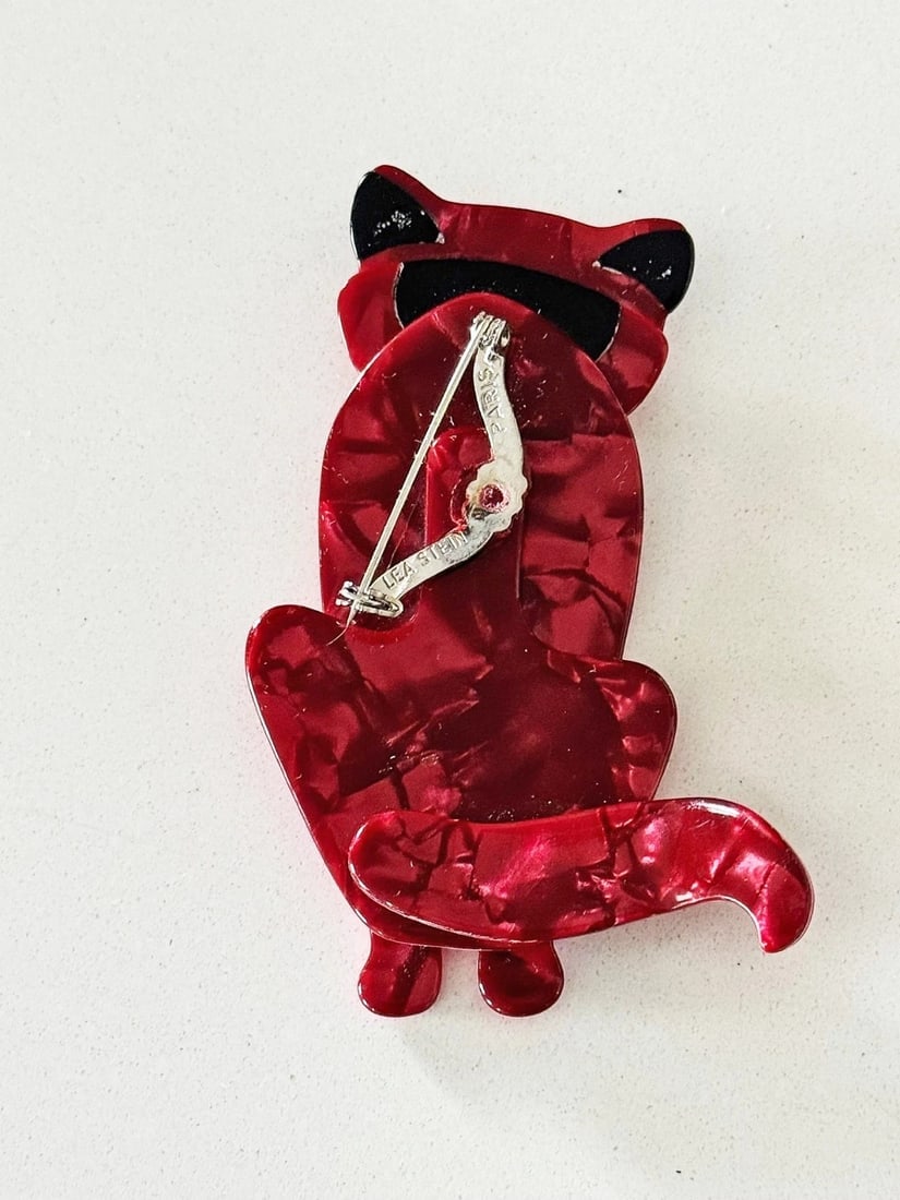 Signed Lea Stein Red Sacha Cat Brooch - 2