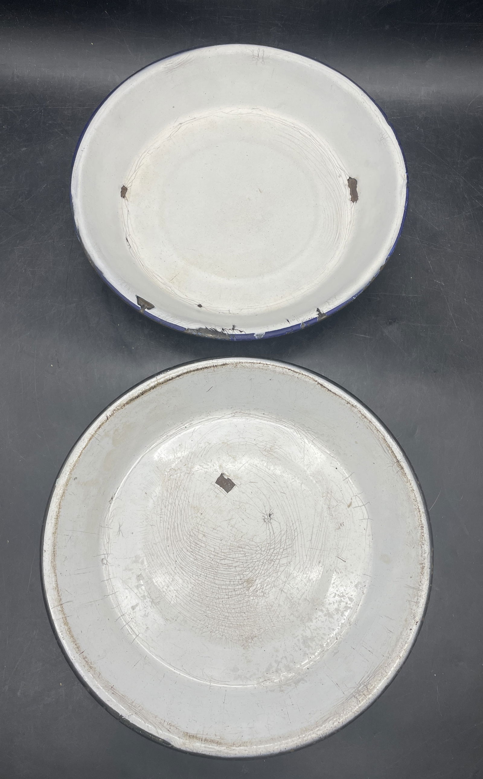 Pair of Antique Enamelware Chrysolite Green & White Graniteware Pie Plates - 4