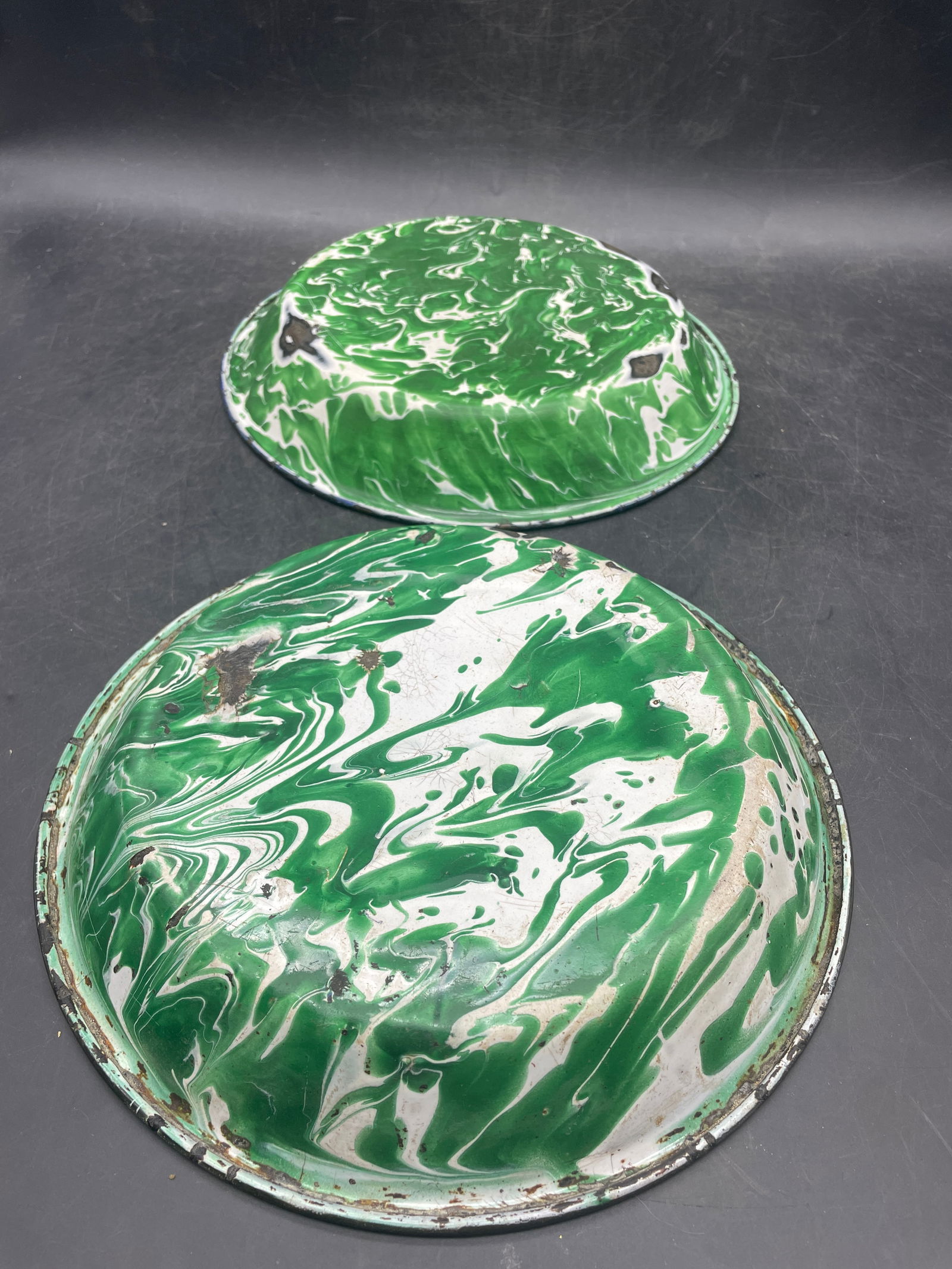 Pair of Antique Enamelware Chrysolite Green & White Graniteware Pie Plates - 5