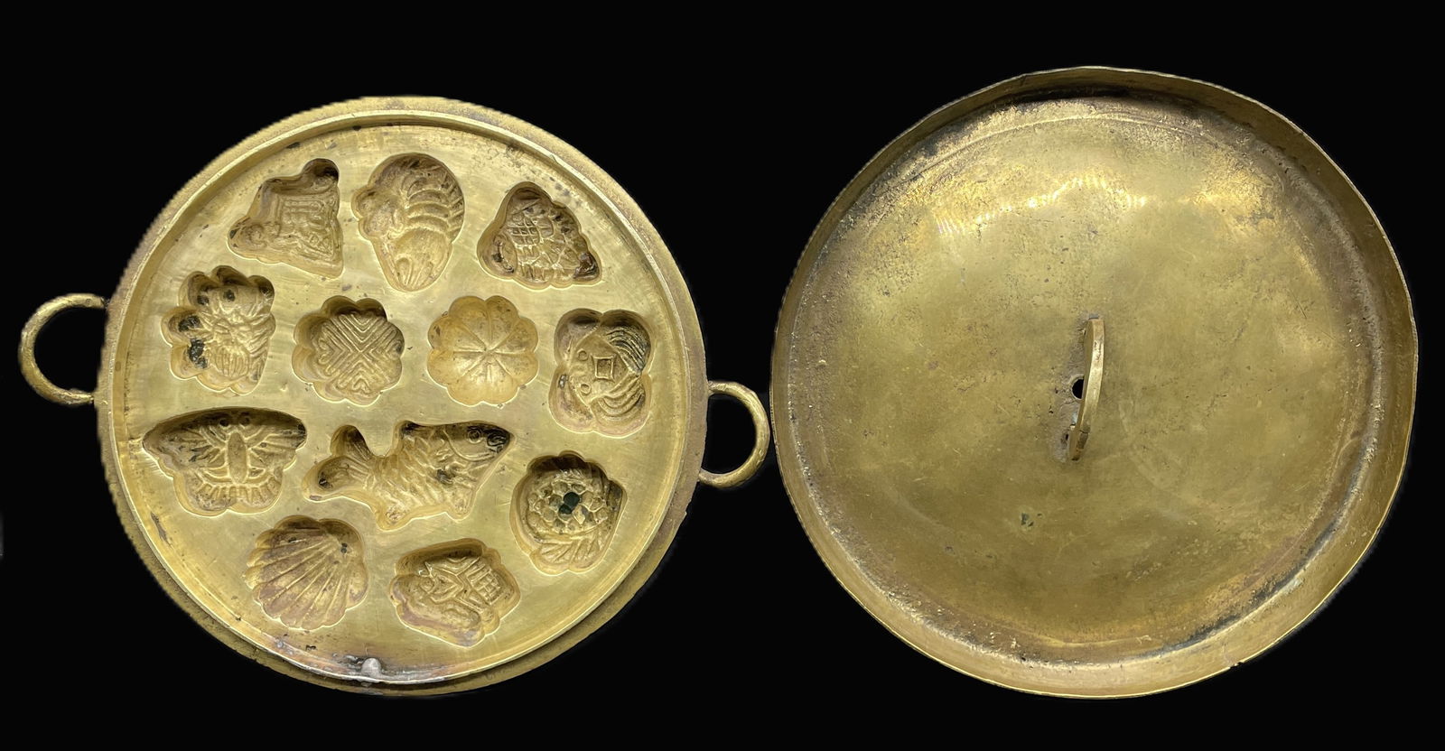 VINTAGE BRASS KUIH BAHULU Candy MOLD with Lid (1 of 8)