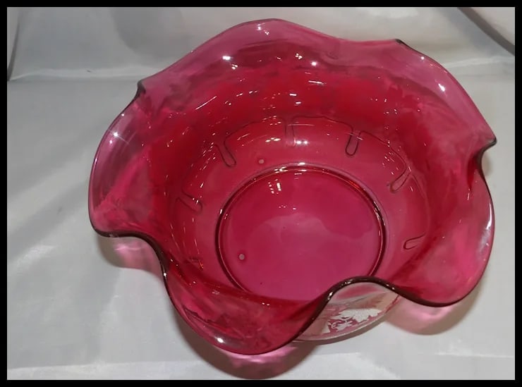 Cranberry Hand-Blown Art Glass Textured Ruffle Top Glass Bowl - 4