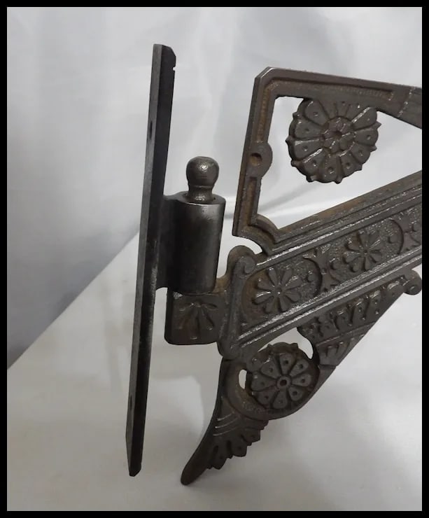 Antique English Cast Iron Lamp or Plant Holder- Diamond Registry Mark - 7