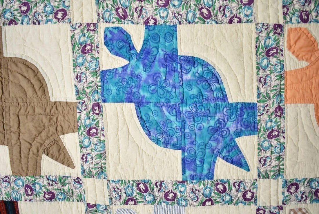 40's Patchwork Quilt, Rare Turtle Design - 6
