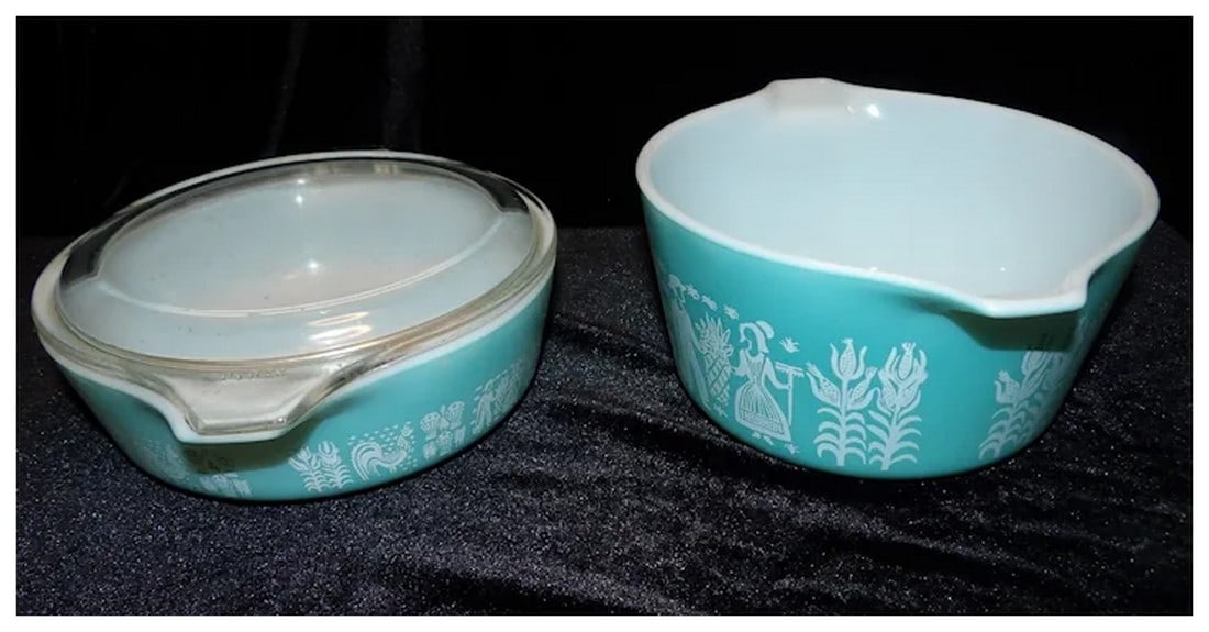 1950's-60’s MCM Blue Amish Butterprint Pyrex Bake-n-Serve Dish, #471, 1 Pt. & #473 1 Qt. with - 4