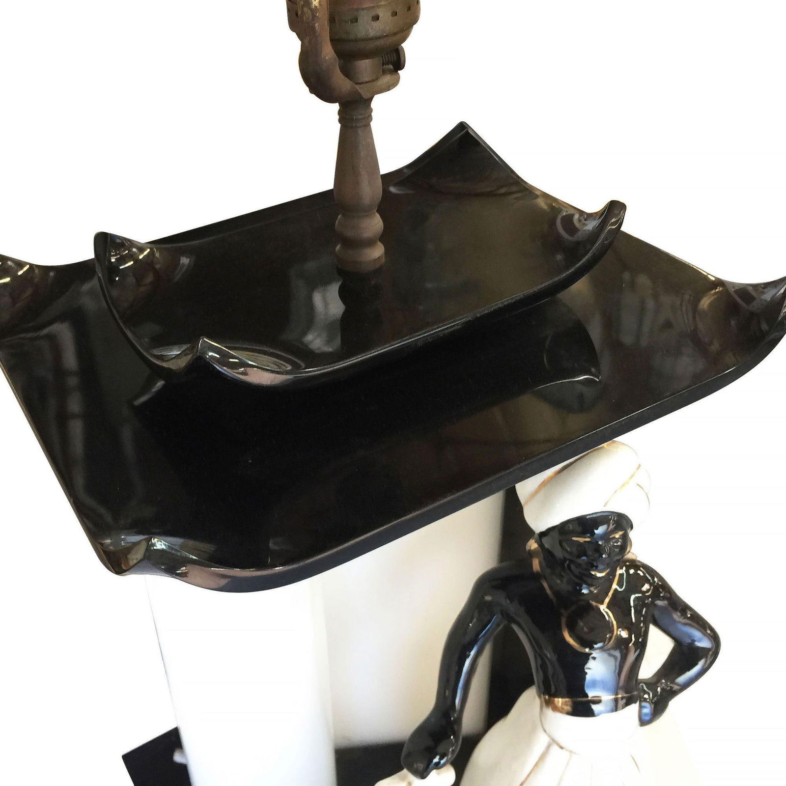 Midcentury Arabian Inspired Lucite Sculptural Lamp by Moss - 11