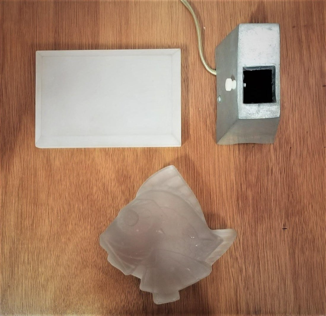 Art Deco GROS POISSON Frosted Art Glass Fish Accent Lamp - 5