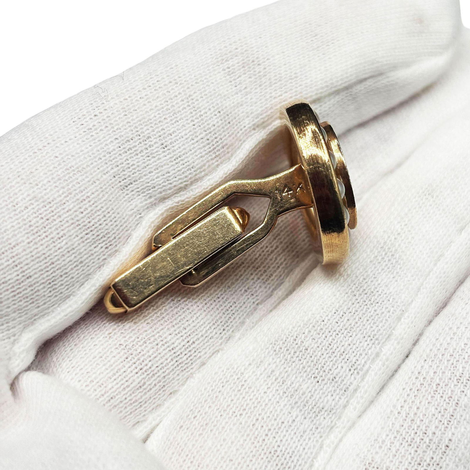 Round 14-Karat Pearl Cufflinks with Bullet Back Clasp and tie Pin - 4