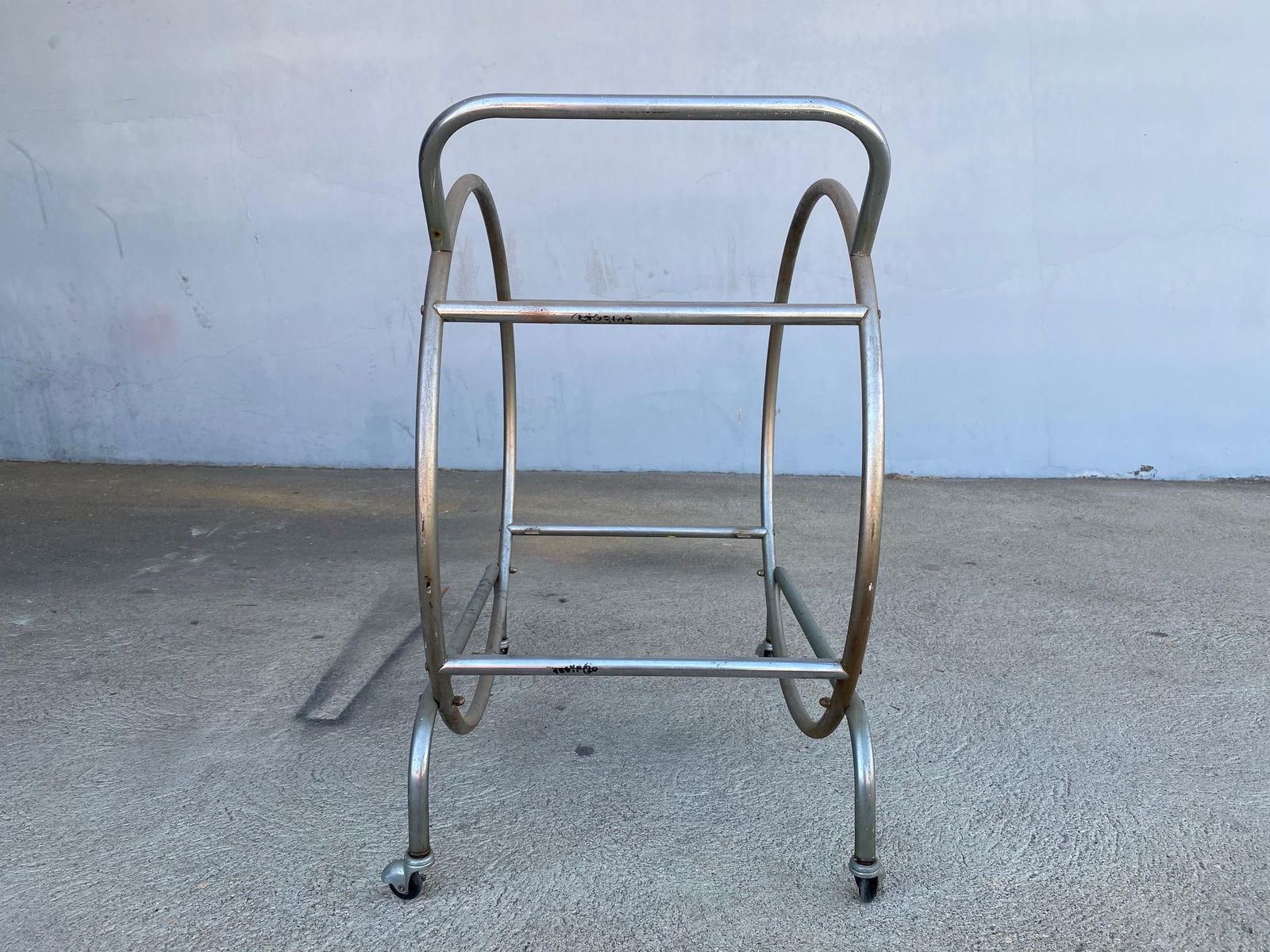 Bauhaus Inspired Art Deco Chrome Tubular Bar Cart - 9