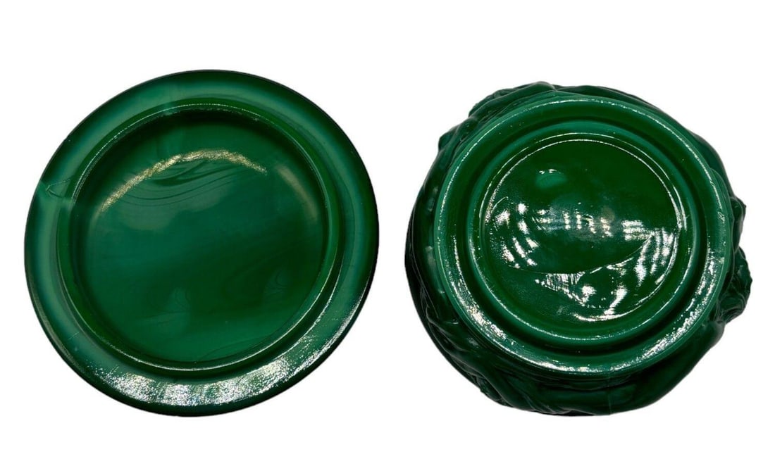 Green Naiads Glass Bonbonniere W/ Bacchantes Powder Box by Heinrich Hoffmann - 6