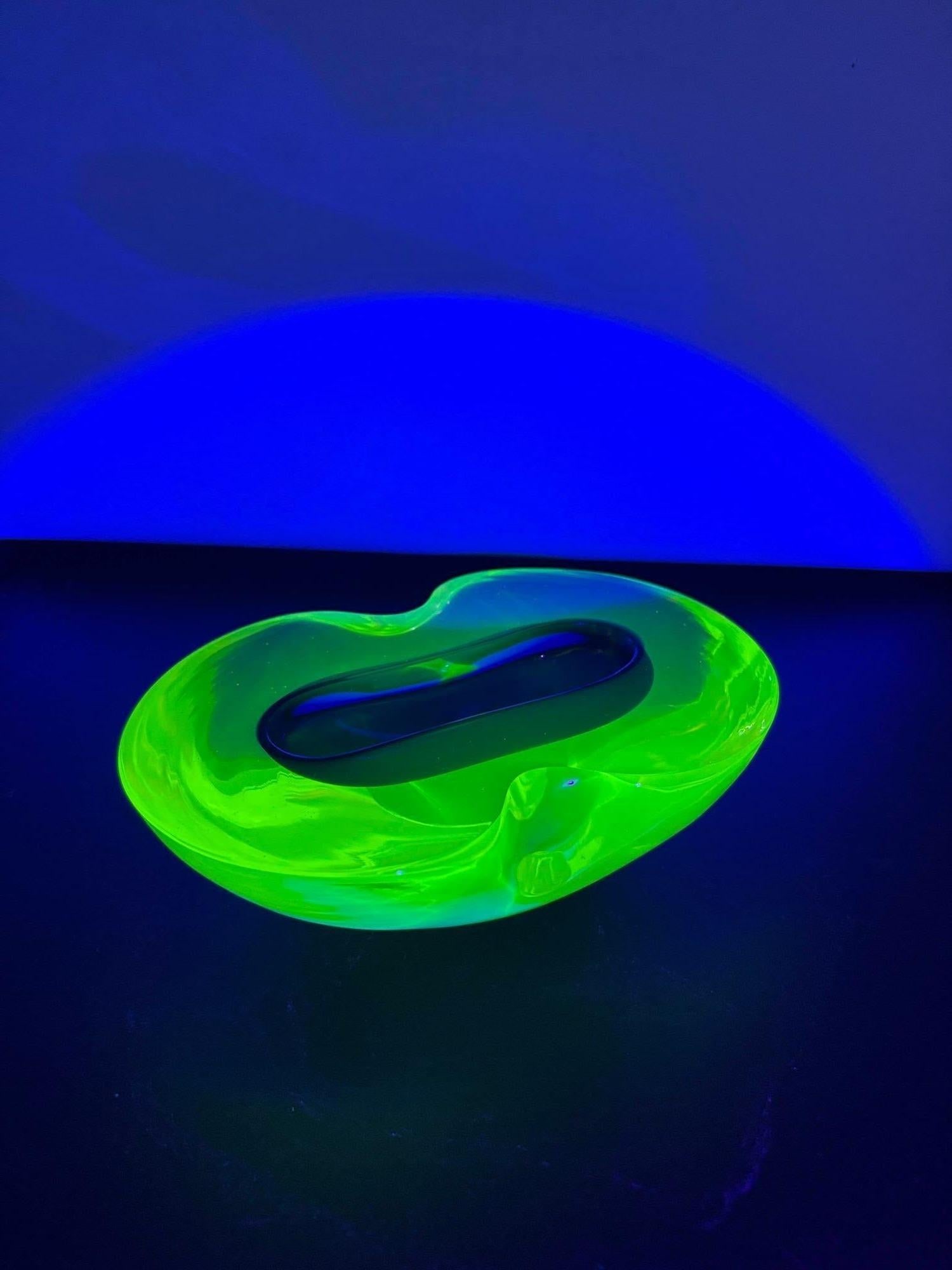 1970's Postmodern Biomorphic Sommerso Murano Glass Bowl or Ashtray - 18