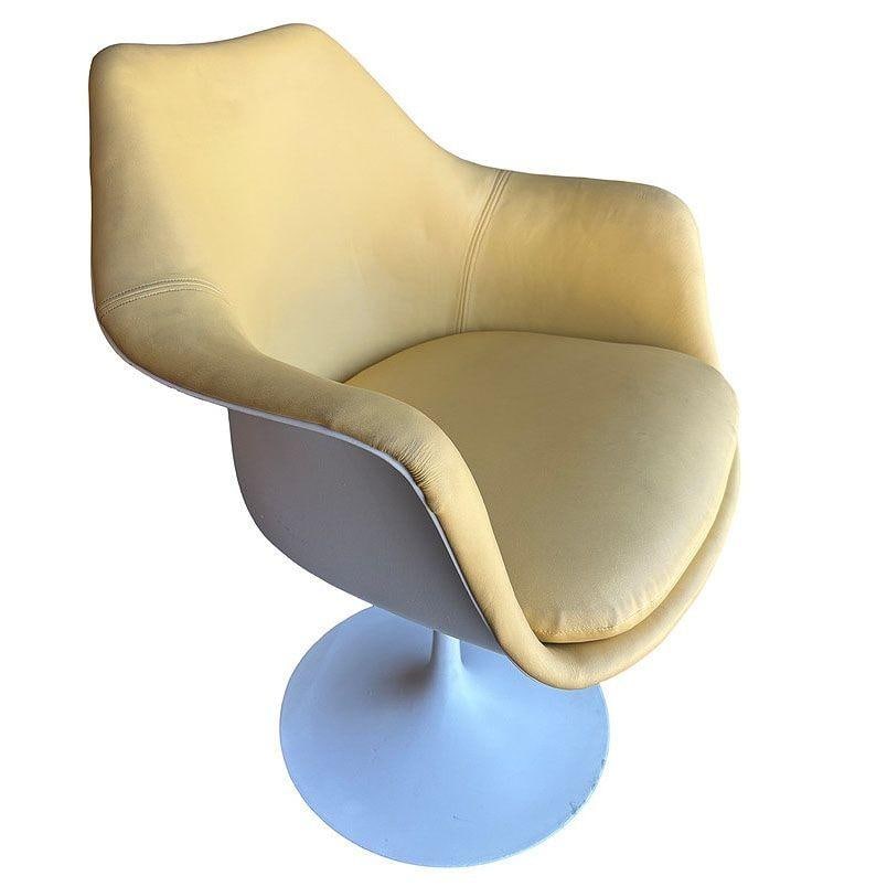 Eero Saarinen Yellow Leather Tulip Arm Chair Pedestal Collection by Knoll - 3